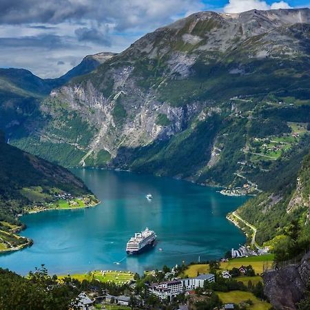 Leilighet I Hjertet Av Sunnmore! Sykkylven エクステリア 写真